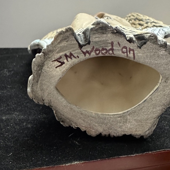 Vintage Ceramic Native American angel figurine by JM Wood 1997 - Picture 5 of 5